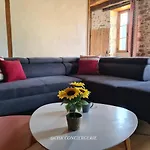 Prázdninový dům La Dorgisiere - Ferme Du Xviie Renovee, Grand Jardin Arbore A 15 Min Du Puy Dufou Saint-Amand-sur-Sevre
