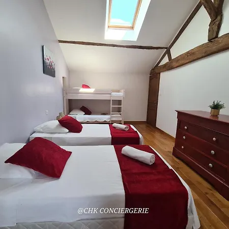 Casa vacanze La Dorgisière - Ferme Du Xviie Rénovée, Grand Jardin Arboré à 15 Min Du Puy Dufou *