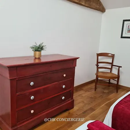 La Dorgisière - Ferme Du Xviie Rénovée, Grand Jardin Arboré à 15 Min Du Puy Dufou *