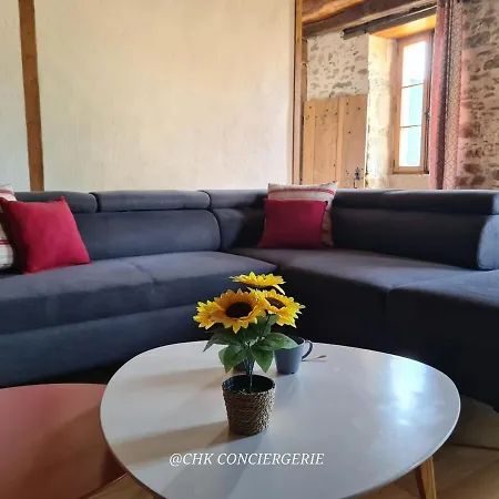 Casa vacanze La Dorgisière - Ferme Du Xviie Rénovée, Grand Jardin Arboré à 15 Min Du Puy Dufou Saint-Amand-sur-Sevre