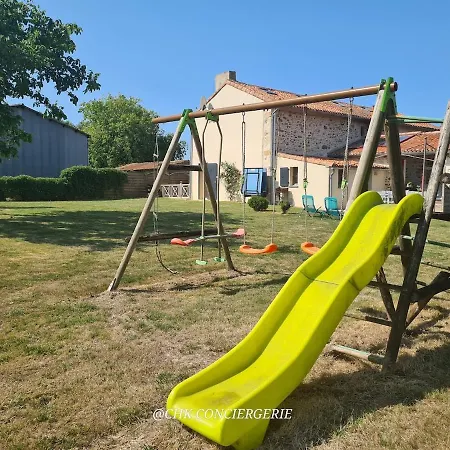 La Dorgisière - Ferme Du Xviie Rénovée, Grand Jardin Arboré à 15 Min Du Puy Dufou Casa vacanze Saint-Amand-sur-Sevre