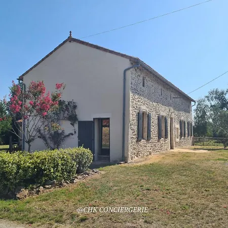 La Dorgisière - Ferme Du Xviie Rénovée, Grand Jardin Arboré à 15 Min Du Puy Dufou Casa vacanze *