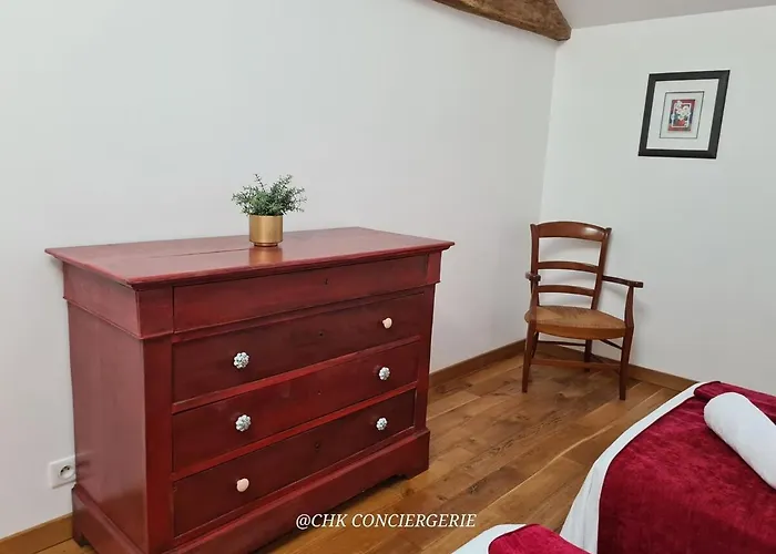 La Dorgisière - Ferme Du Xviie Rénovée, Grand Jardin Arboré à 15 Min Du Puy Dufou *