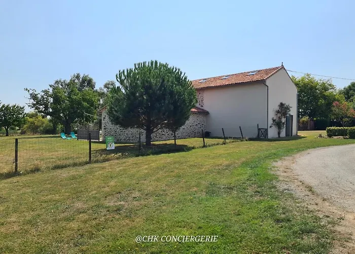 La Dorgisière - Ferme Du Xviie Rénovée, Grand Jardin Arboré à 15 Min Du Puy Dufou Saint-Amand-sur-Sevre